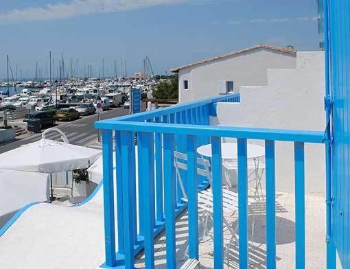 Hotel Les Vagues Saintes-Maries-de-La-Mer Exterior foto