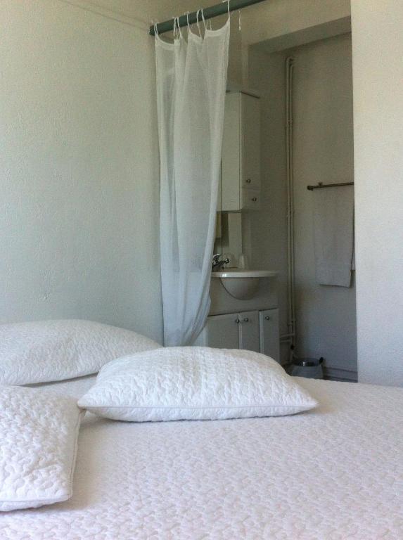 Hotel Les Vagues Saintes-Maries-de-La-Mer Zimmer foto